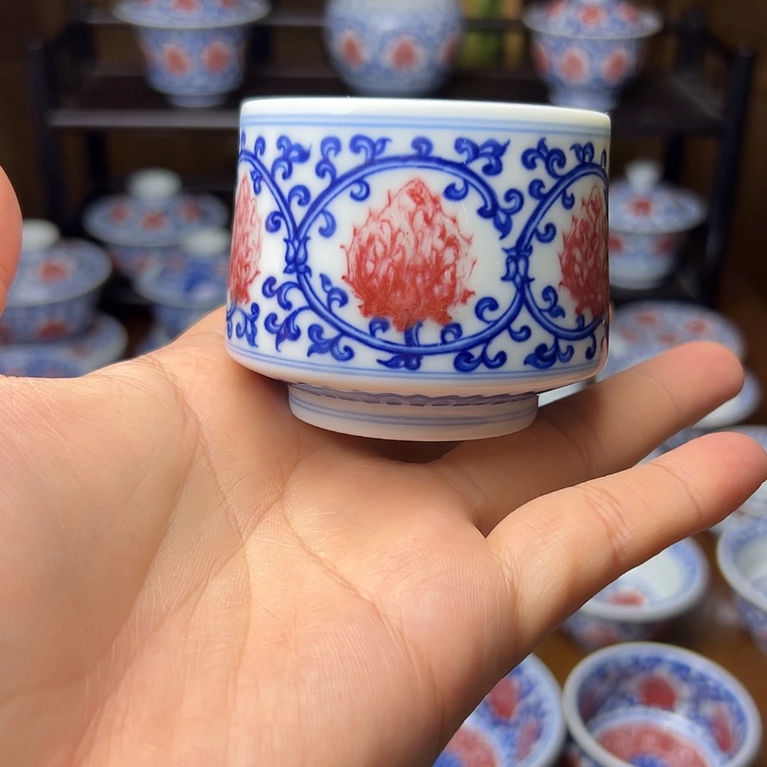 青花釉里红马蹄杯活动款