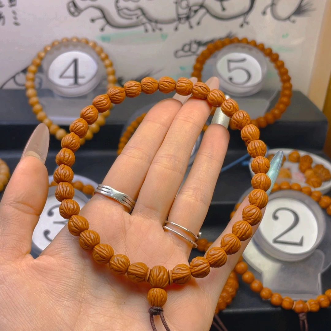 涟***漪吊坠桃核0.888888888