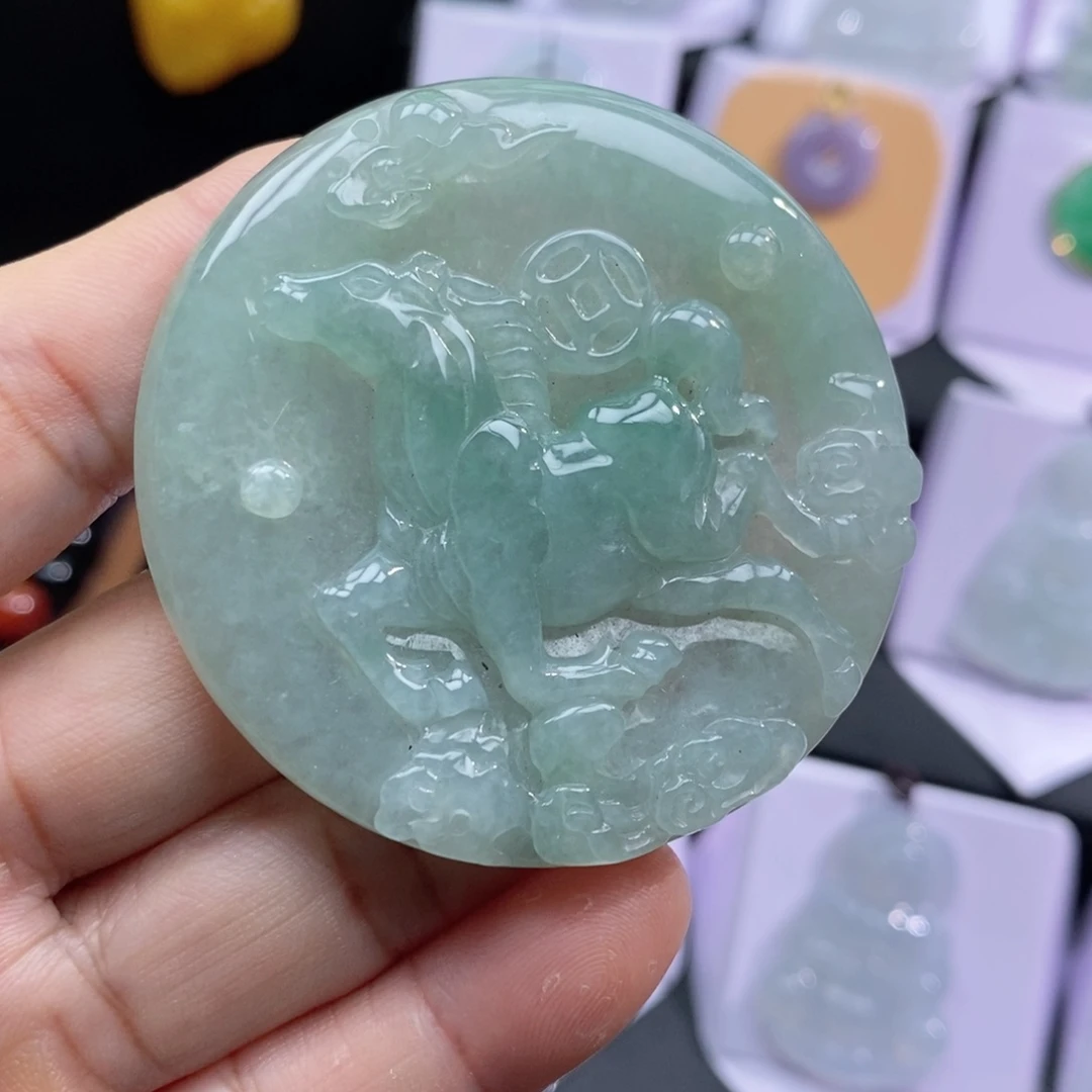 颈饰未镶嵌翡翠马到成功