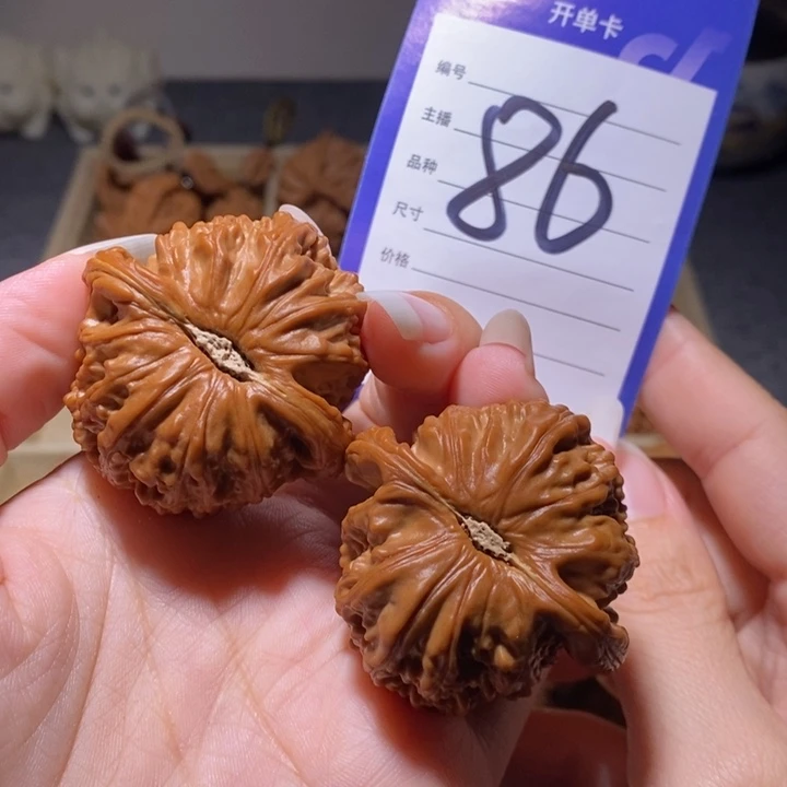 把件文玩核桃白狮子42左右