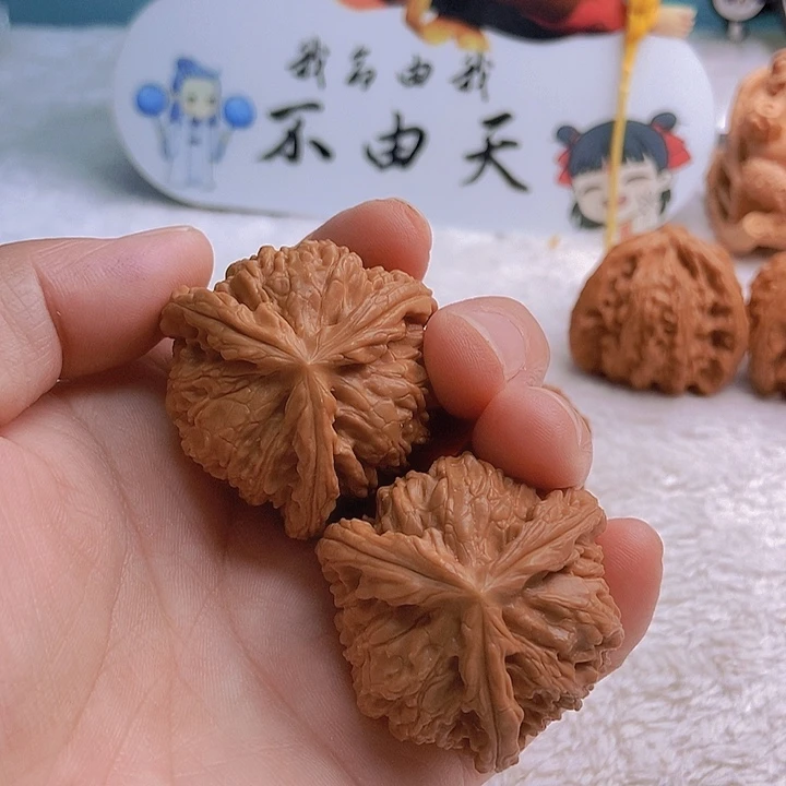 吊坠文玩核桃恶*月三棱