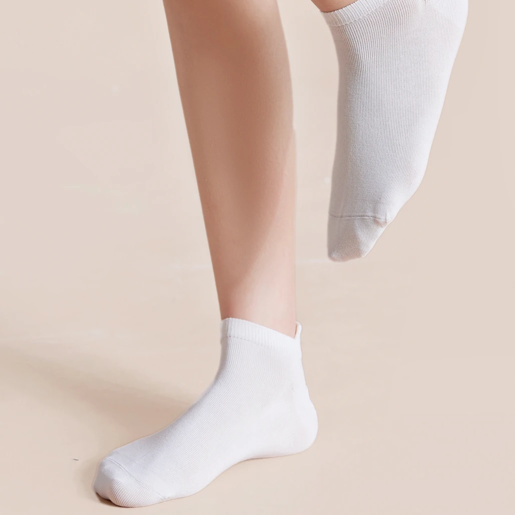 夏季白色女袜薄款棉袜新疆棉透气运动中筒袜运动袜