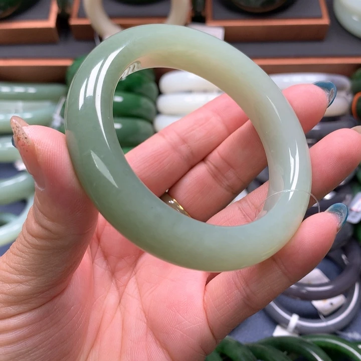 【闪购商品】未镶嵌手镯和田玉13