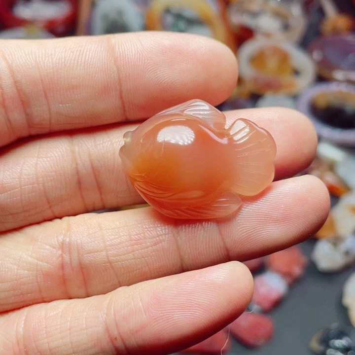 玛瑙/玉髓颈饰未镶嵌阿*?