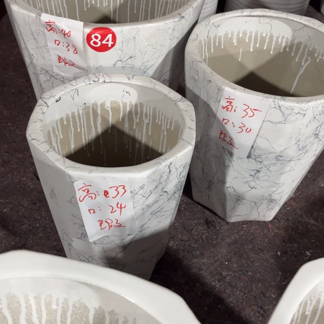 八方飞丝一套三个花盆