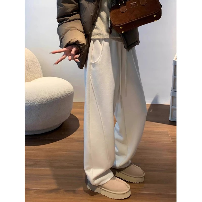 简约白色针织阔腿裤女秋冬季高腰宽松加绒运动香蕉卫裤垂感弯刀裤
