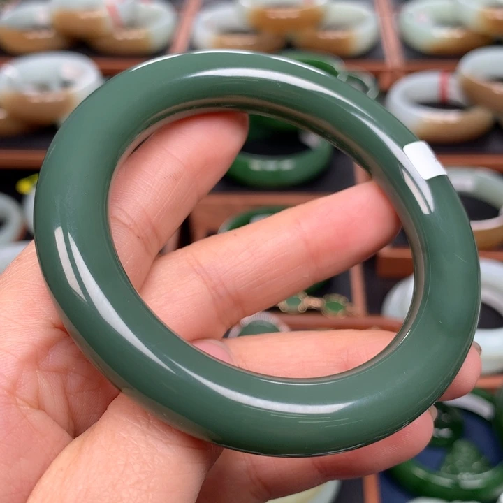 和田玉（碧玉）手镯未镶嵌