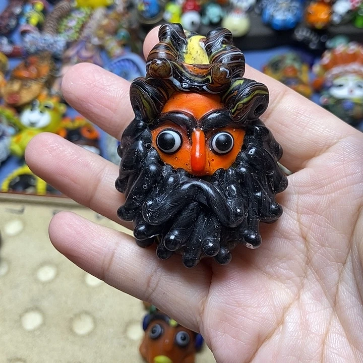 颈饰琉璃大胡子船长