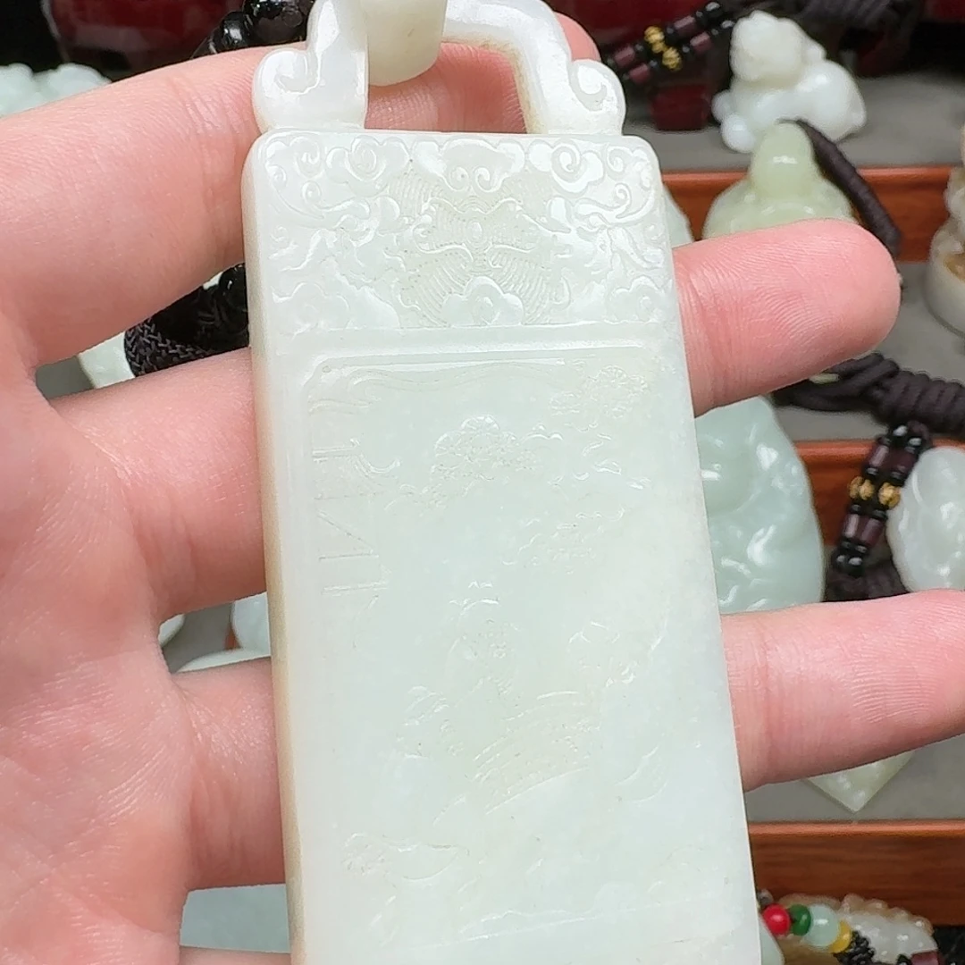 起***云和田玉未镶嵌挂件