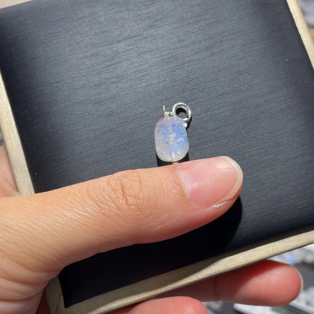 手链未镶嵌长石蓝月光貔貅