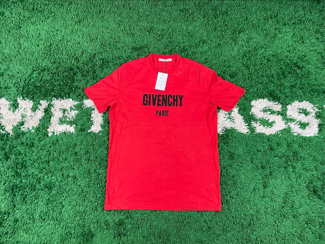 99新 Givenchy/纪梵希 小破洞短袖 XS码 A10213