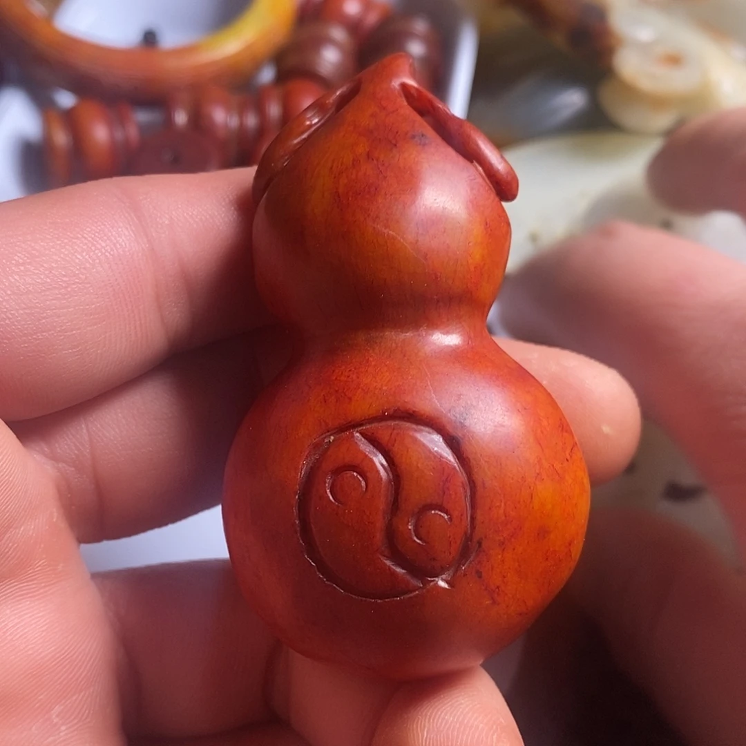 蛇纹石玉合金颈饰