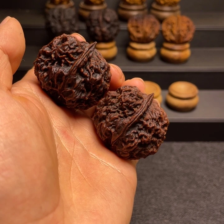 文玩核桃吊坠F上古苍龙39.8