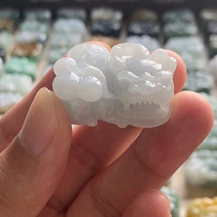 颈饰未镶嵌翡翠貔貅