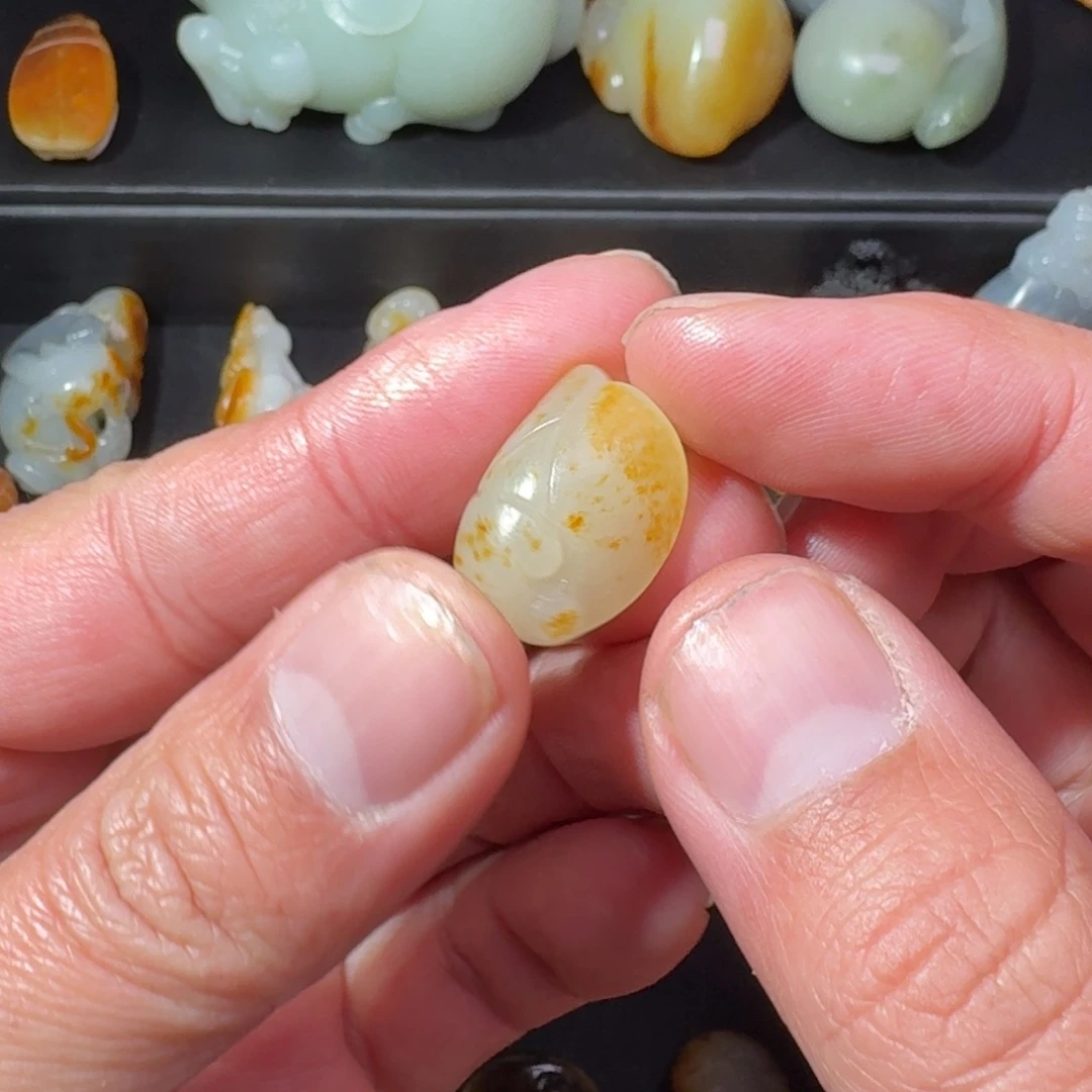 和田玉未镶嵌吊坠(不含链)