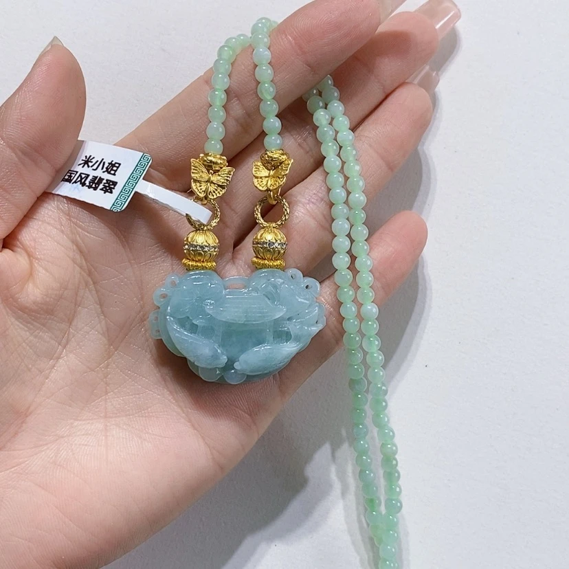 【闪购商品】翡翠未镶嵌颈饰