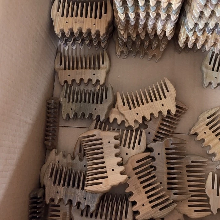 绿檀木印象西湖梳子瑕疵