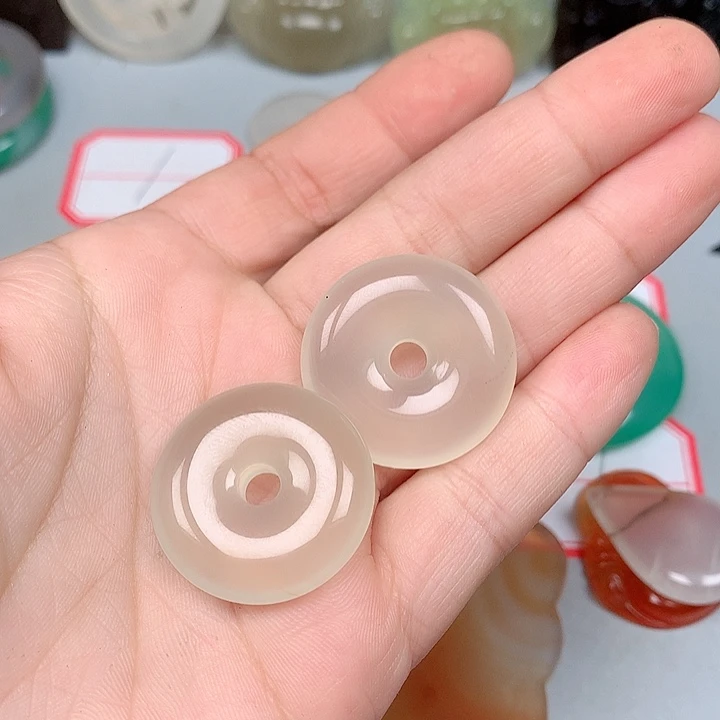 雪***儿玛瑙/玉髓颈饰未镶嵌