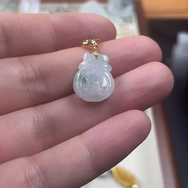 翡翠14K金镶嵌颈饰