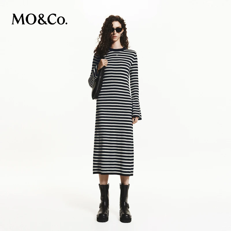 【诗语专属】MOCO秋绵羊毛山羊绒喇叭袖正肩针织连衣裙MBD3DRS034