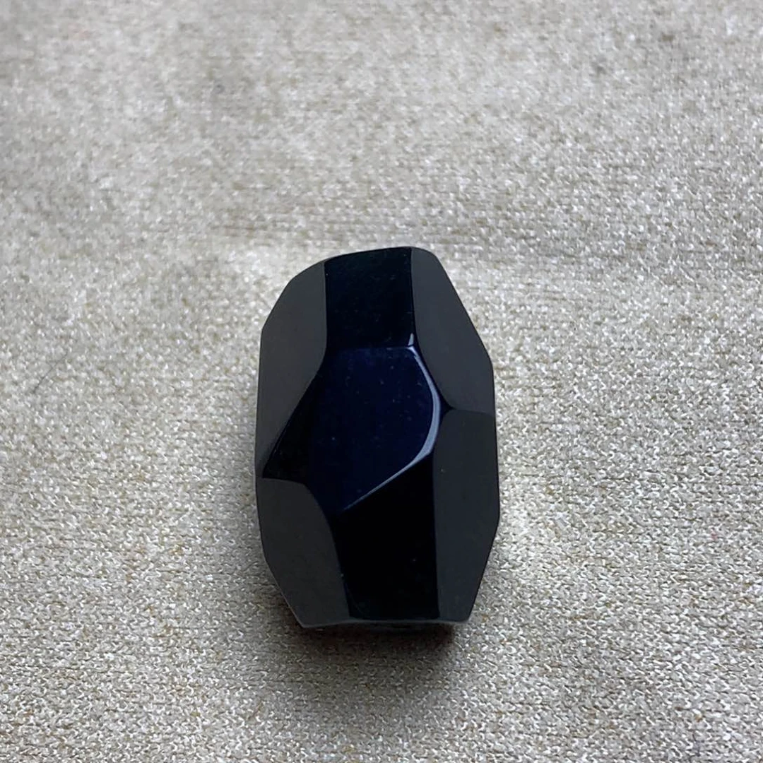 颈饰未镶嵌翡翠墨翠珠子