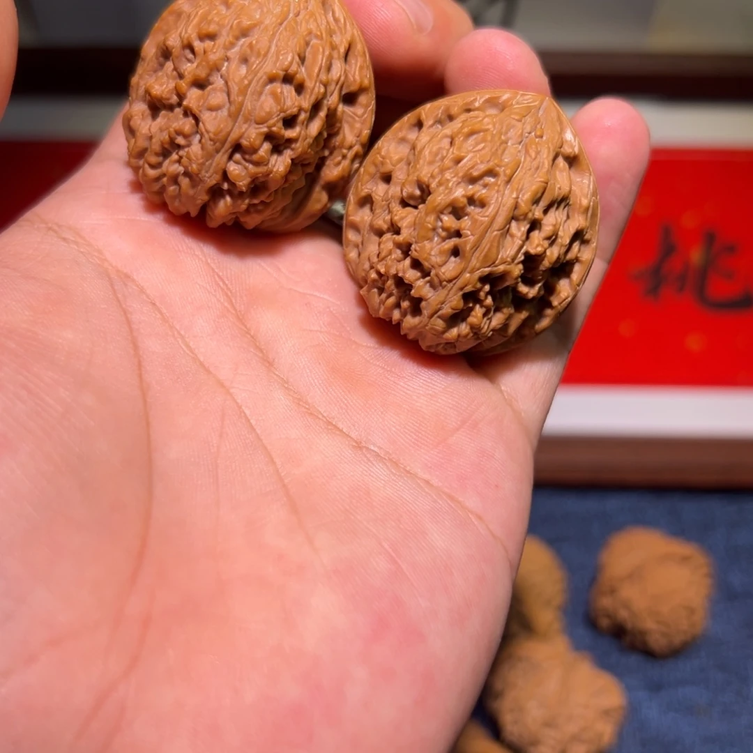 文玩核桃吊坠36精修南疆石，41克，福利大漏不退不换