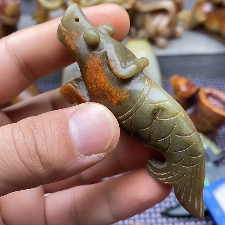 未镶嵌蛇纹石玉颈饰