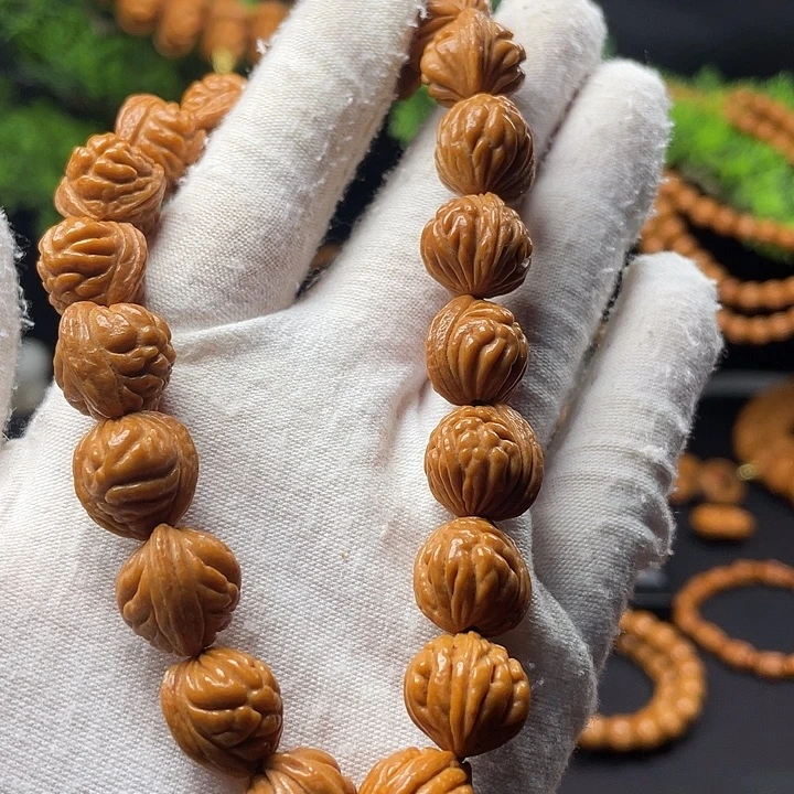 木***绣吊坠桃核秦岭龙纹桃核