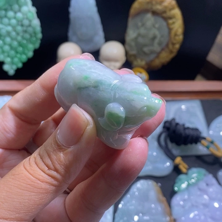 【闪购商品】颈饰未镶嵌翡翠猪