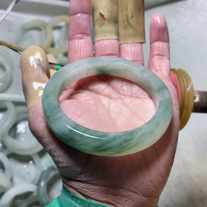 石英质玉手镯未镶嵌?****?定制