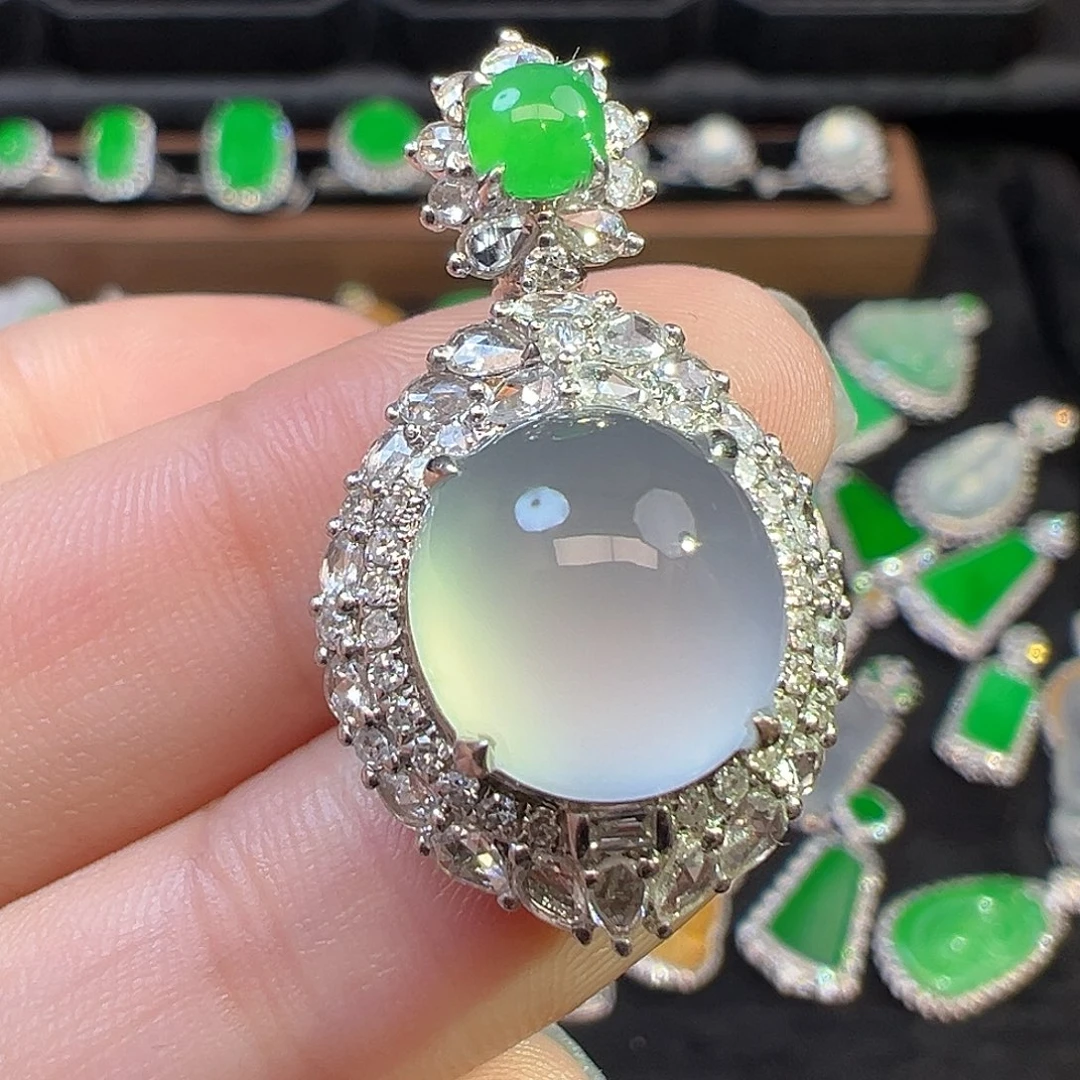 翡翠颈饰18K金镶嵌收货48小时鉴赏期