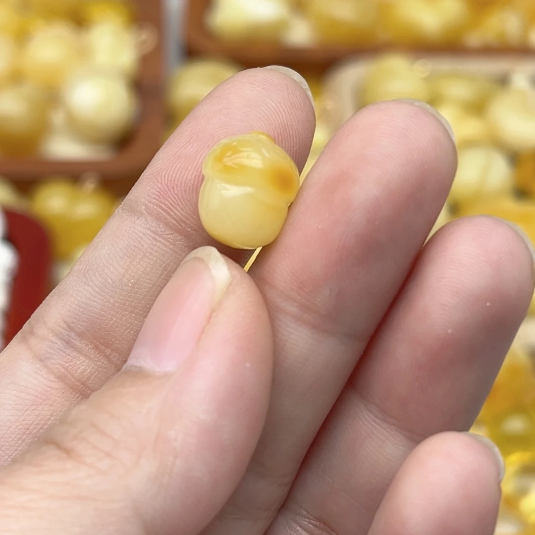 裸石蜜蜡未镶嵌配饰