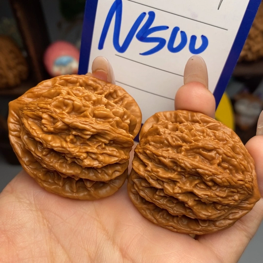 文玩核桃吊坠麦虎38