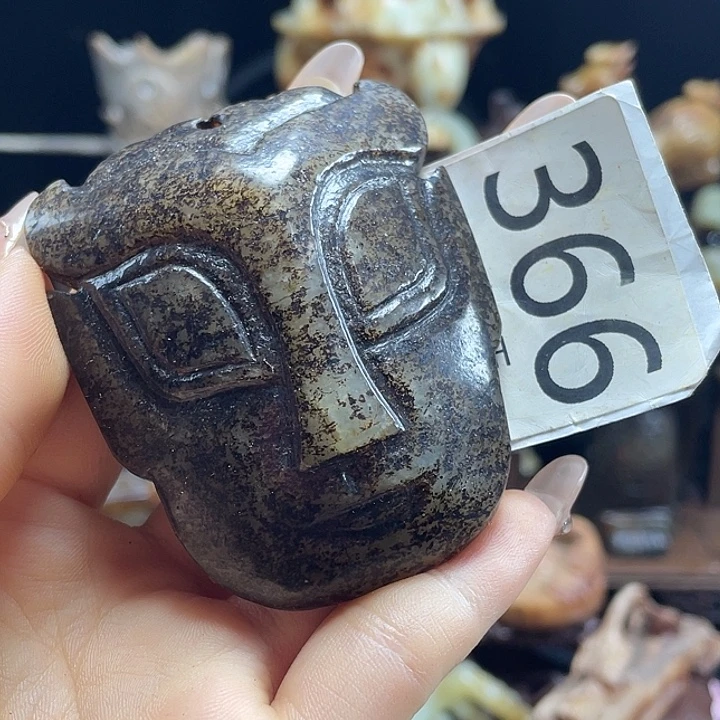 Q***悠和田玉未镶嵌颈饰