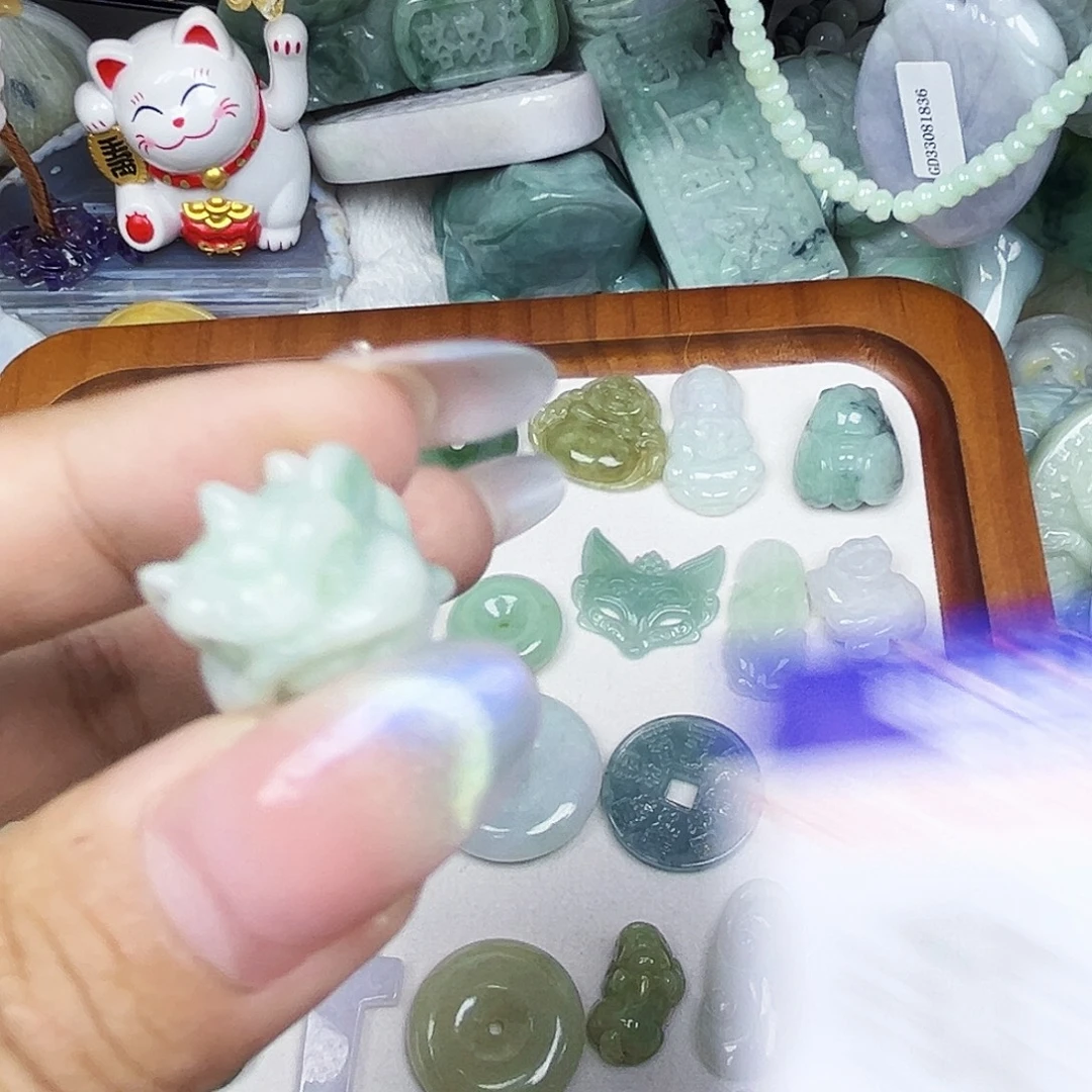 橘***槟翡翠未镶嵌吊坠(不含链)111