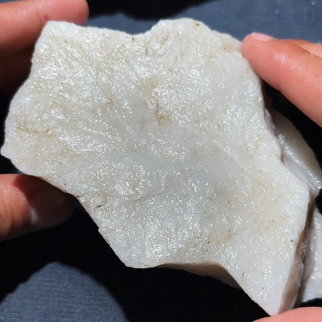 和田玉未镶嵌珠宝奇石