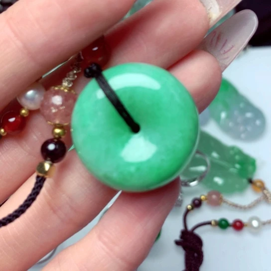 翡翠吊坠(不含链)未镶嵌