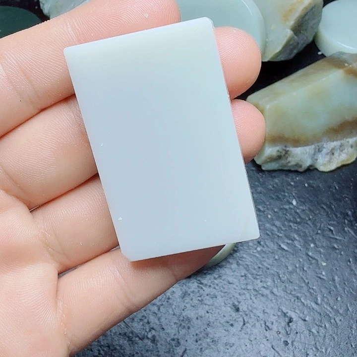 未镶嵌和田玉（糖玉）珠宝奇石