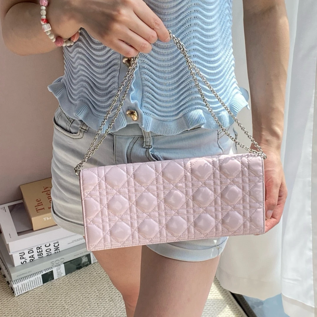 95新 DIOR/迪奥 dior樱花粉七格横板woc斜挎包