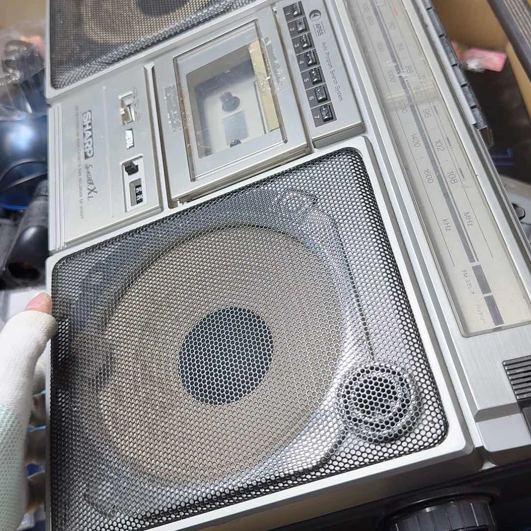东***们中古商品，瑕疵品，不保好坏。362@