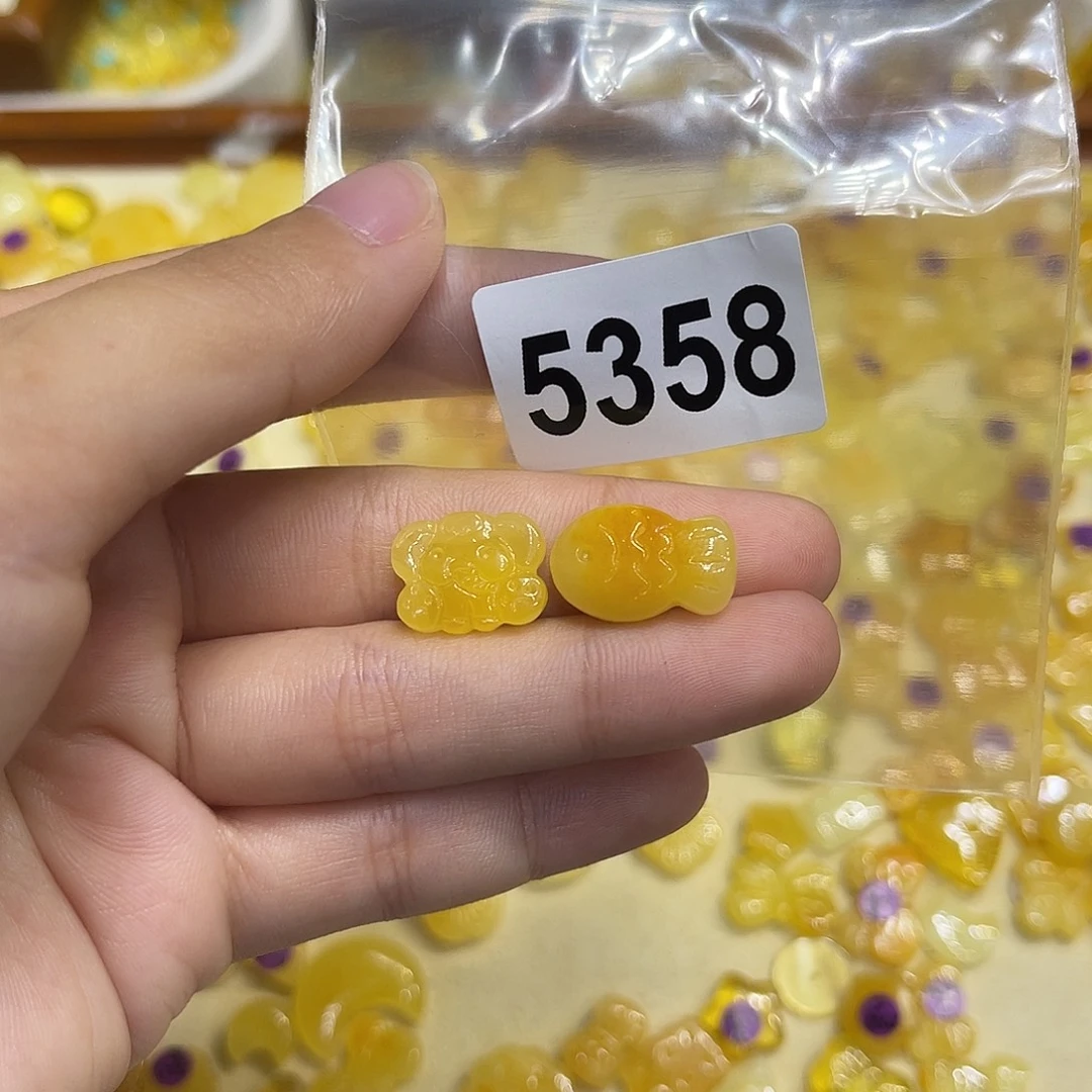 四***一琥珀未镶嵌珠宝奇石