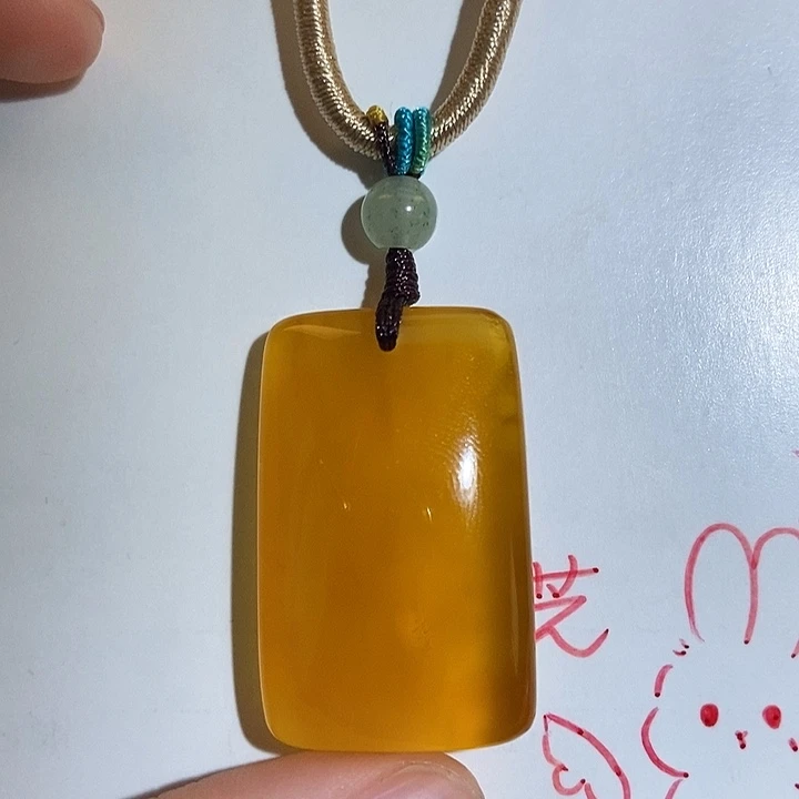未镶嵌琥珀珠宝奇石
