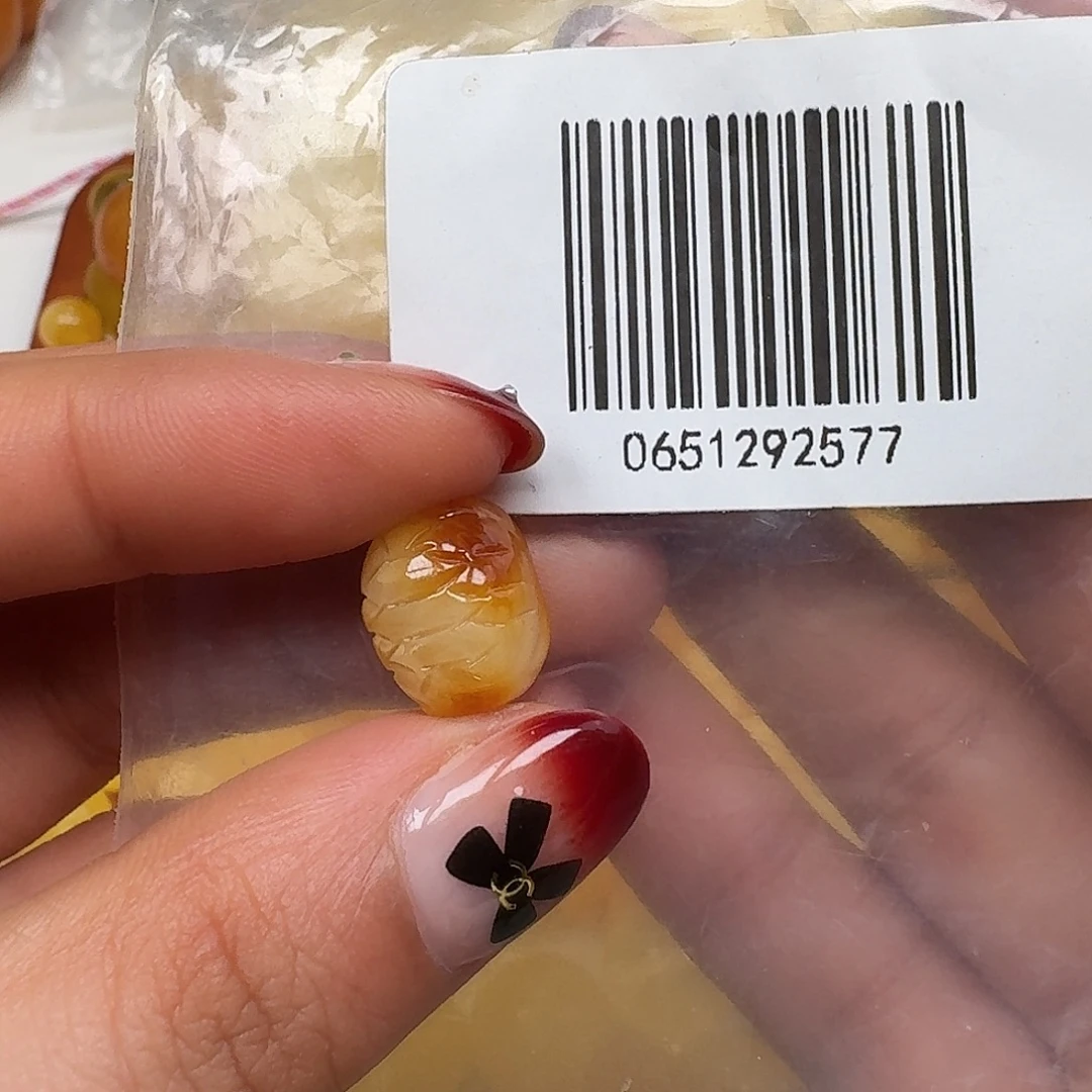 琥珀未镶嵌裸石悠悠