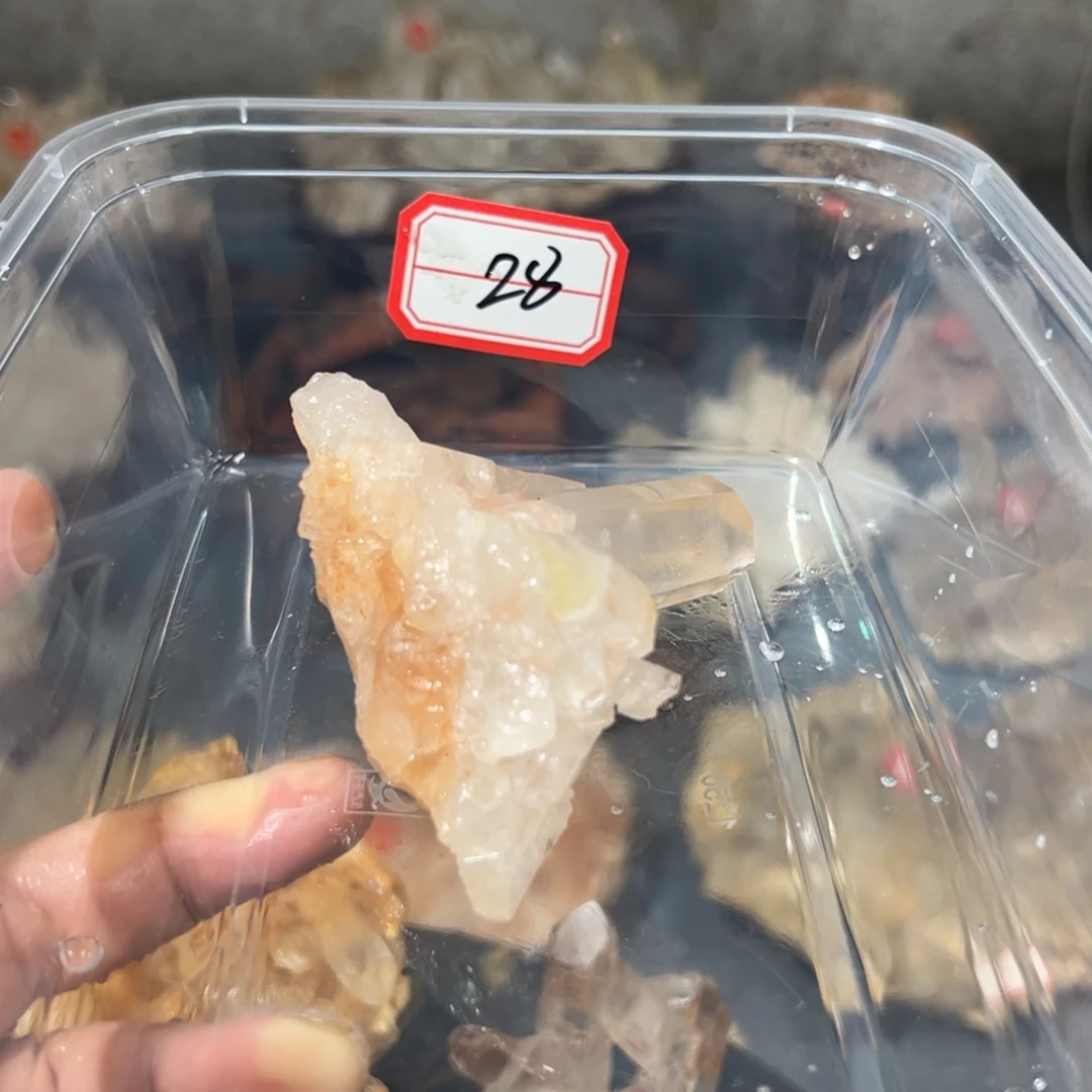 雪***0未镶嵌珠宝半成品水晶