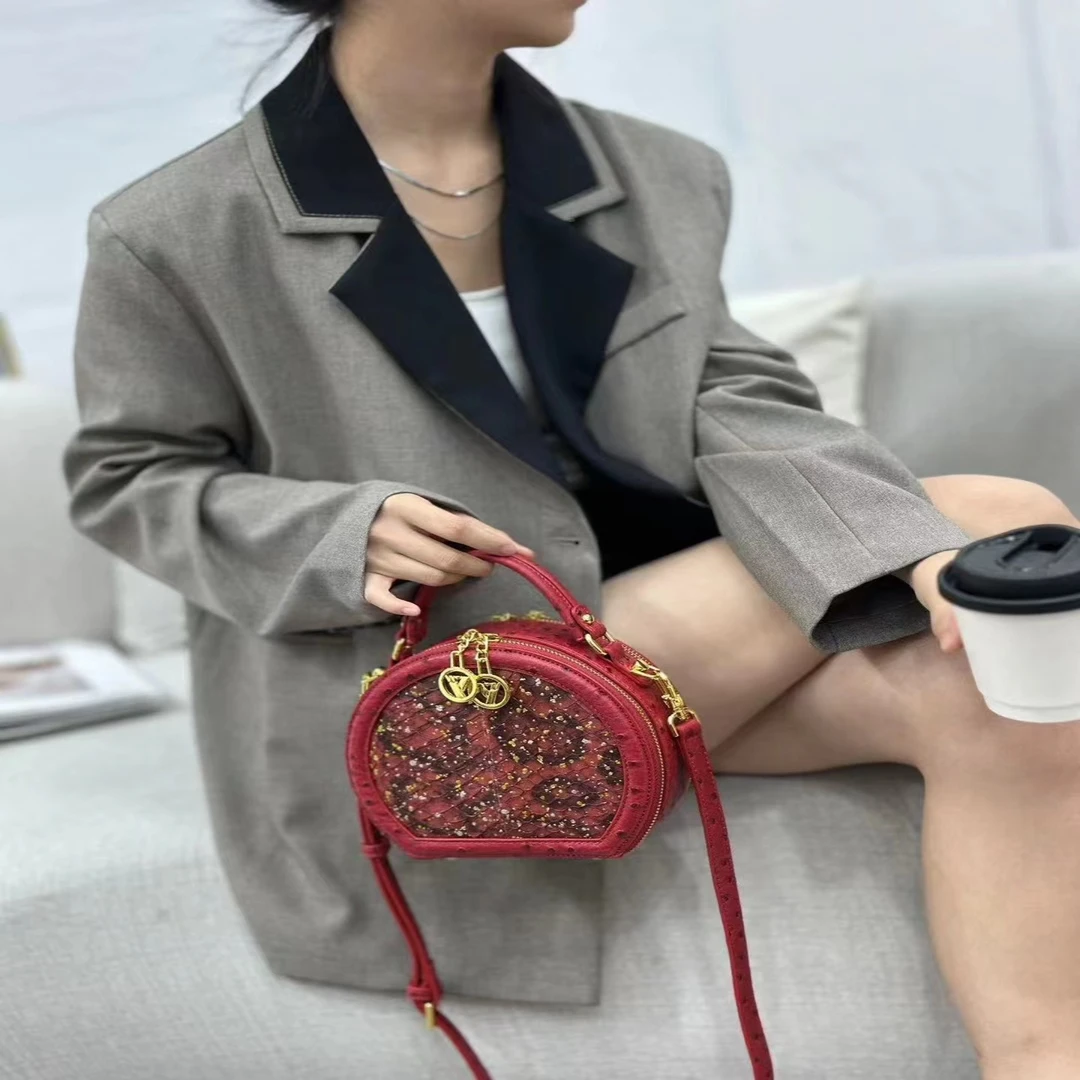 女士新款包马鞍专包时尚百搭复古双肩包女款爆款2025新款外出旅游