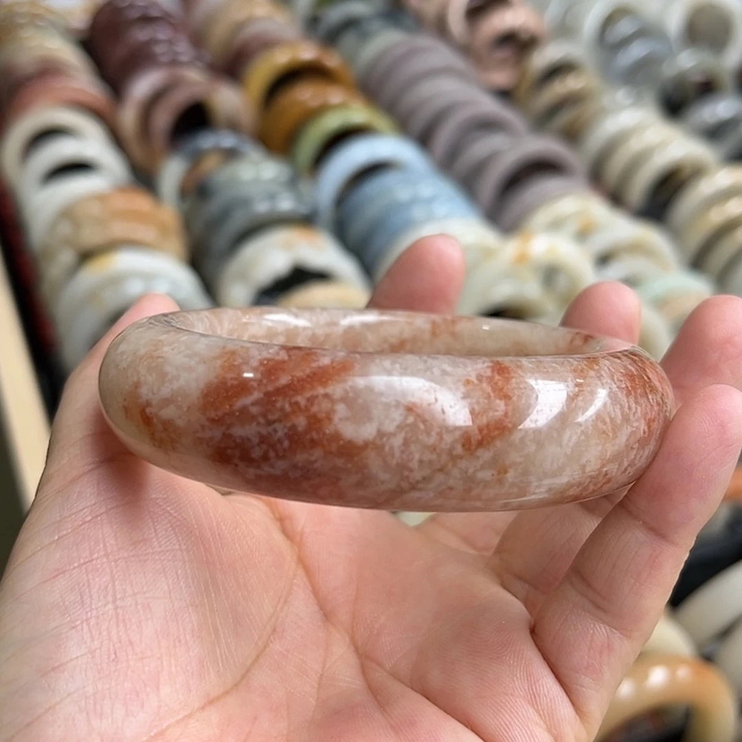 【闪购商品】石英质玉手镯未镶嵌风花雪月福利