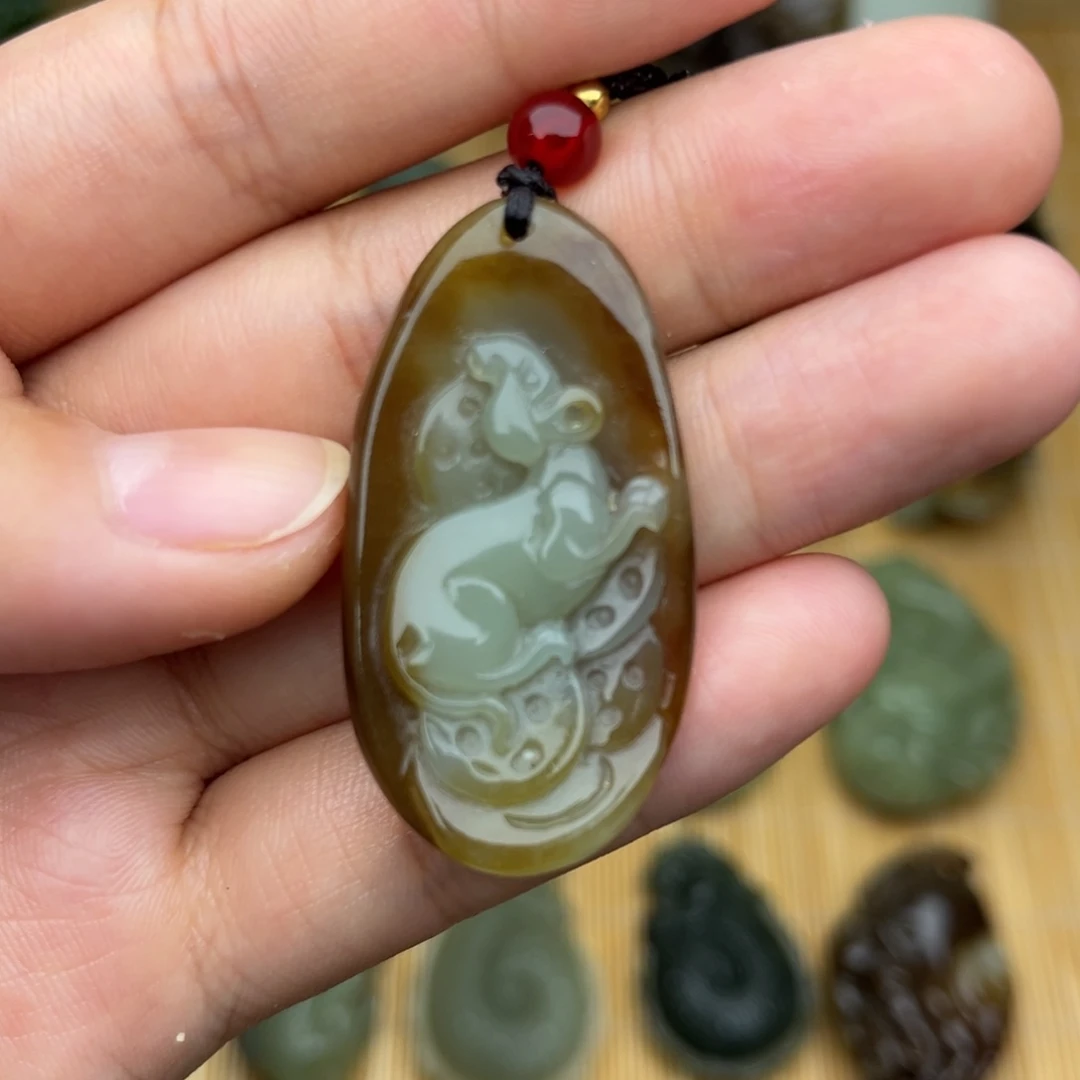 和田玉未镶嵌颈饰