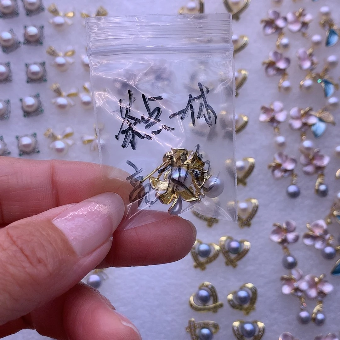 淡水珍珠耳饰合金