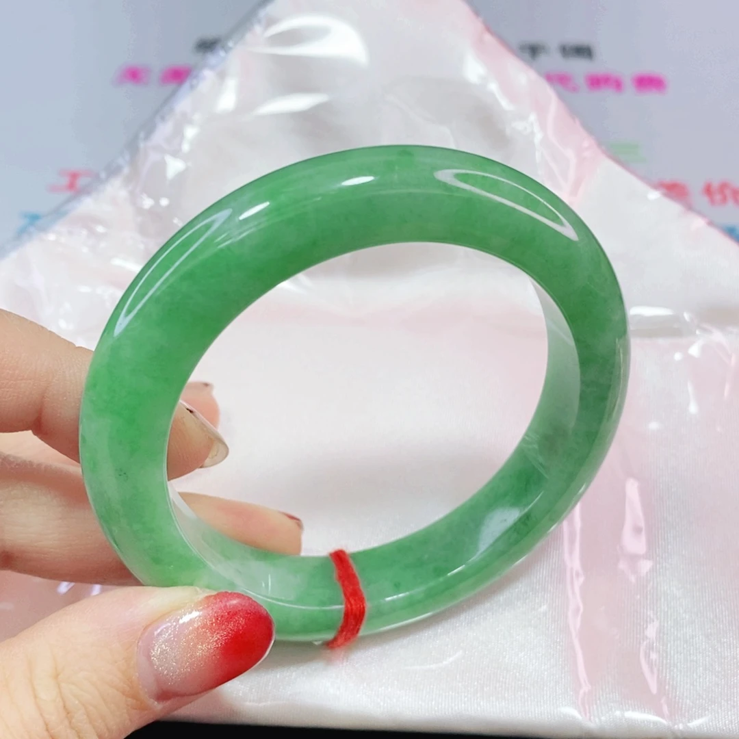 未镶嵌手镯翡翠55.6圈满绿