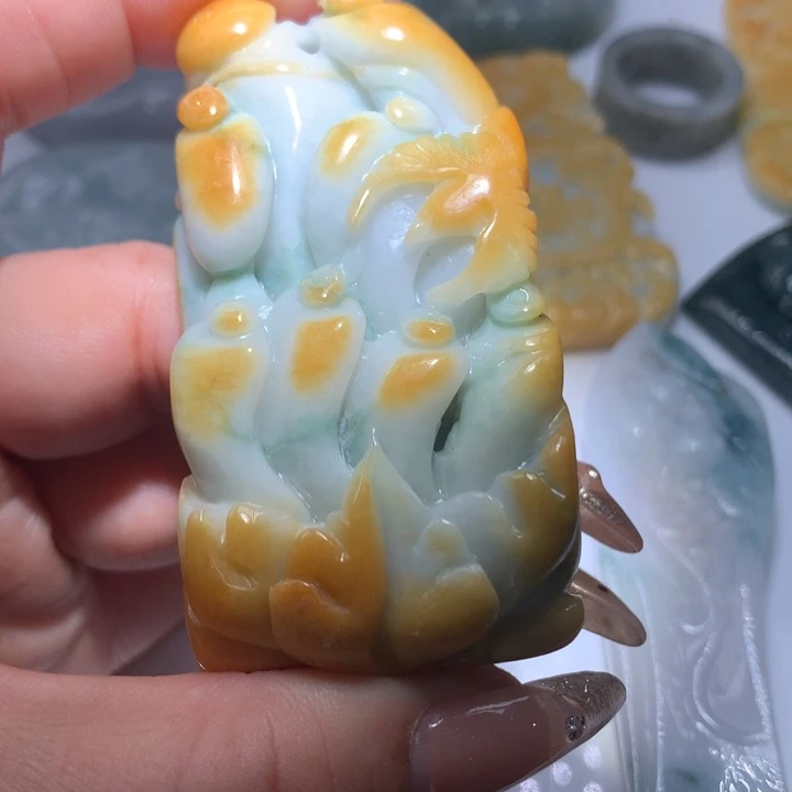 翡翠未镶嵌颈饰保真天然A货翡翠